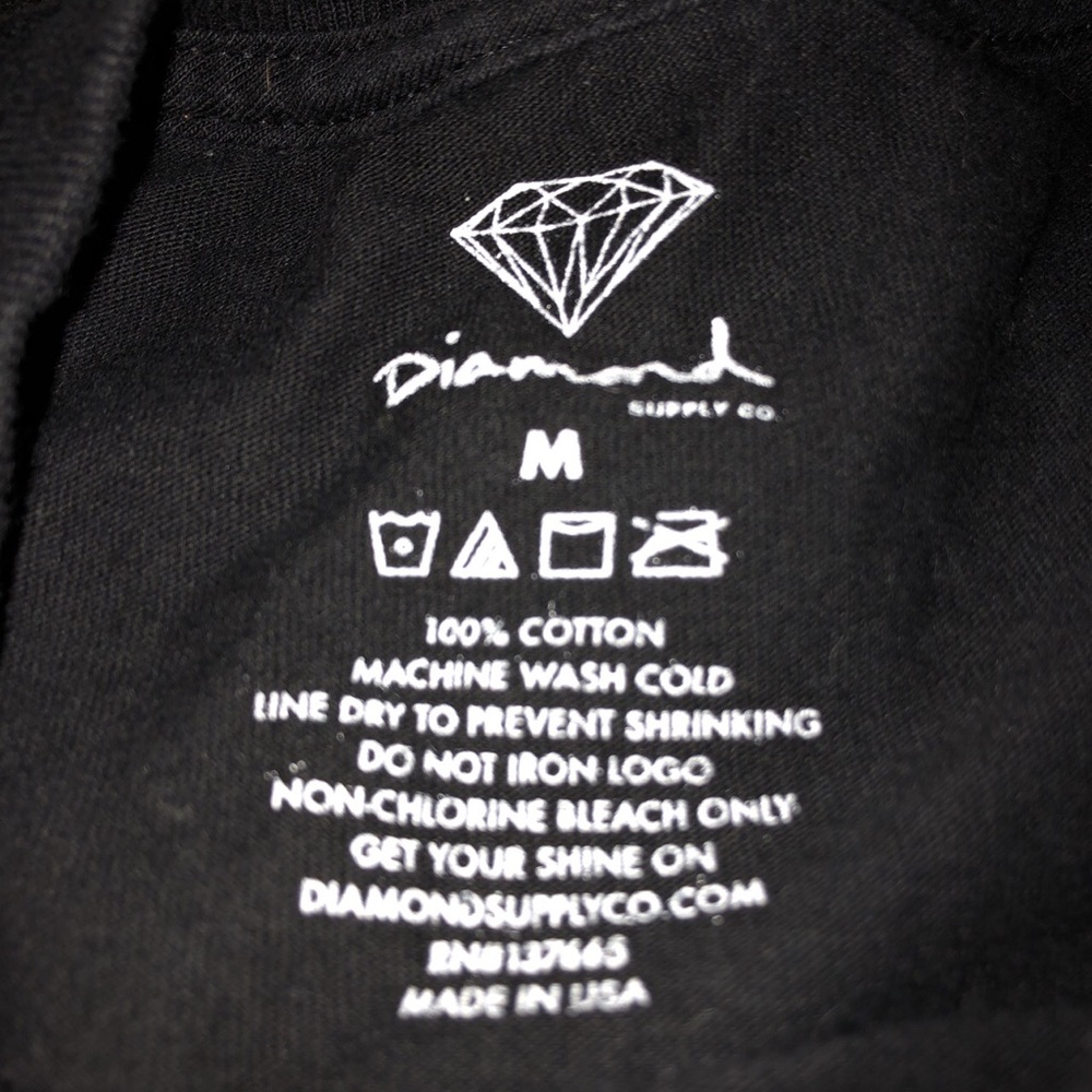 Men’s diamond supply co size medium t-shirt